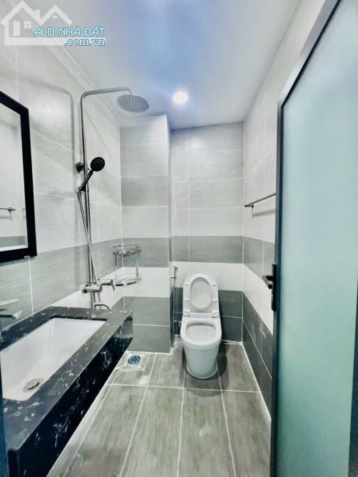 NHÀ 4 TẦNG, 53m², 3 PN, NGANG 5.3m, Linh Tây, giá 5.8 tỷ - 1