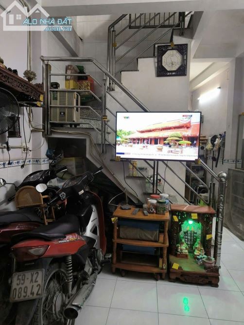 Nhà 2 lầu, 30m², 2 PN, Linh Đông, giá 2.5 tỷ
