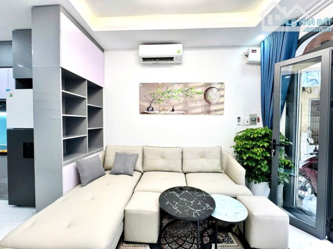 Bán nhà đẹp hẻm 3m Trần Khắc Chân 25m2 – Giá 4,68 Tỷ tl. - 2
