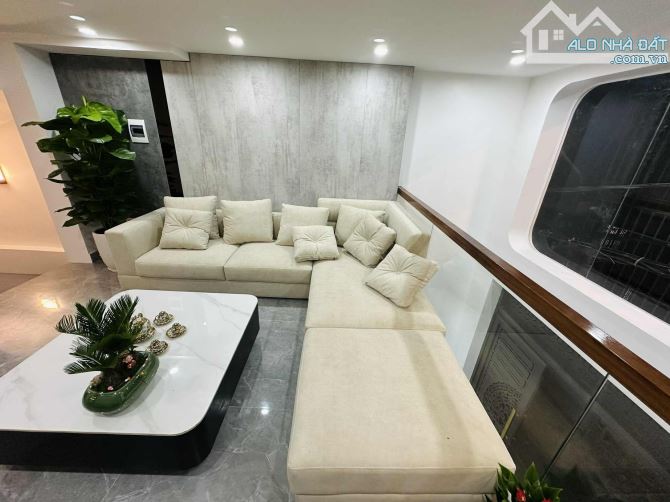 Lô góc duy nhất, nhà đẹp 34m,7 tầng, thang máy, ở sướng, kinh doanh đỉnh cao, Minh Khai - 2