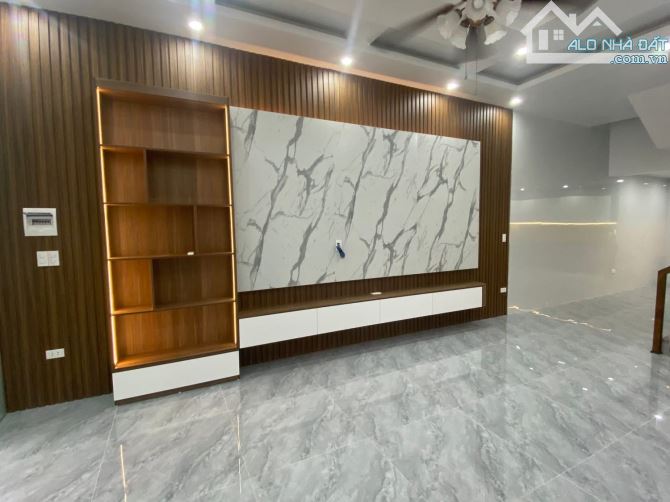 MSP: TP04/Nam Trung Hành Nhà 3,5 tầng đã sửa chữa đẹp lung linh – chỉ việc xách vali về ở! - 2
