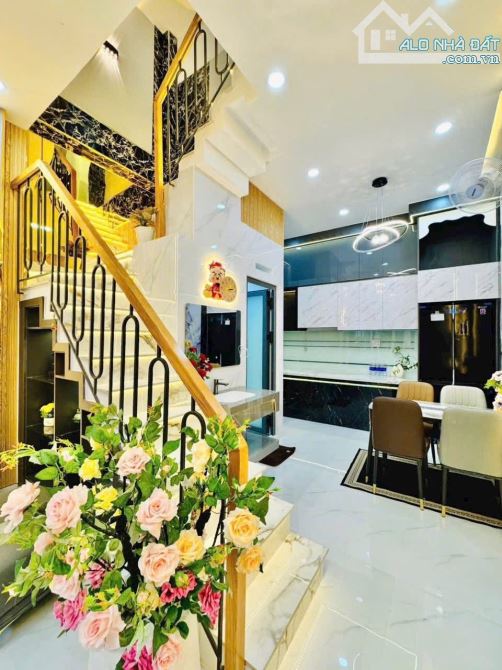 nhà hẻm 8m cách ĐH Hutech chỉ 50m 3tỷ980 DT 49m2 (4x12,2m) Ung Văn Khiêm - 2