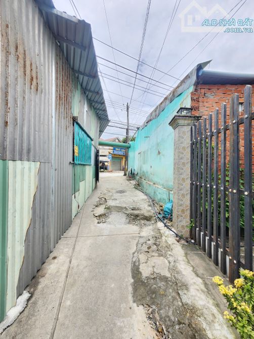 nhà cấp 4 140,4m2 4ty2 TL hoàn công ngang 7,8m Cách đường Bình Thung 20m - 2