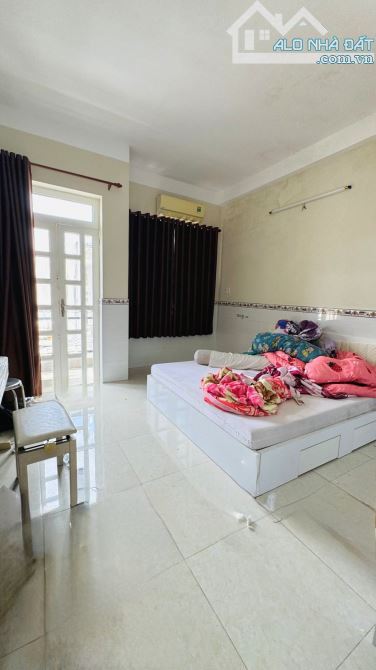 Bán nhà đẹp Q8, 4 tầng BTCT, ngang hơn 4m ở Lưu Hữu Phước, sổ hồng riêng ở ngay chỉ 3 tỷ 7 - 2