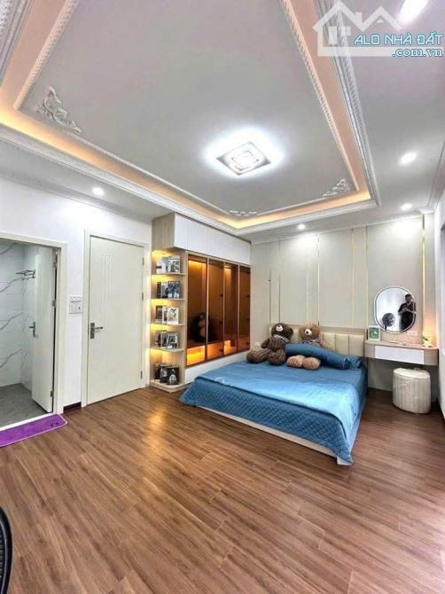 Thuỵ Phương - Lô góc 3 thoáng - oto vào - DT 37m2 x 5 tầng - Gần trường, chợ - Chỉ 7 tỷ - 2