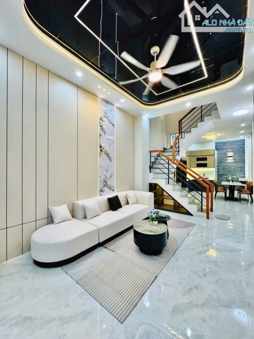 CẦN BÁN GẤP NHÀ LÊ THỊ BẠCH CÁT,P11,Quận 11-Giá:4tỷ890/56,7M2(4,2X13,5)-Sổ đẹp - 2