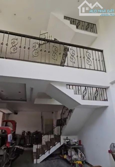 Bán nhà ngang 8m, tại An Dương Vương, 4 tầng, 6,7 tỷ, 102m2, 4PN, 4WC, view đẹp - 2