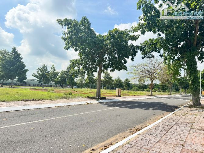 TÂM ĐIỂM ĐẦU TƯ ĐẤT NỀN NGAY SÂN BAY LONG THÀNH - CHỈ 1 TỶ3 SỞ HỮU LÔ ĐẤT 100M2 - SHR - 2