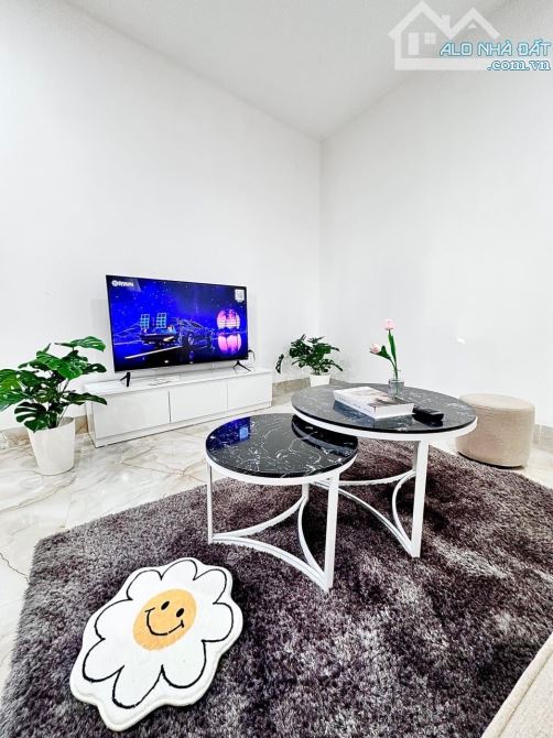 Bán tòa CHDV đầu Trương Định 80m2*MT5.1m 18PKK doanh thu 80tr/th ô tô cách nhà 20m - 2