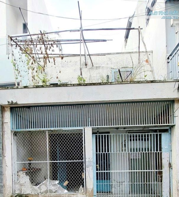BÁN NHÀ DƯƠNG THỊ MƯỜI Q12 - 2 TẦNG 6PM2 ( 5M X 12M) - HẺM XE HƠI - 4.37 TỶ. - 2