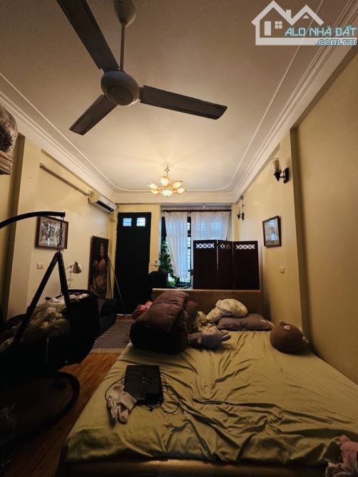 🏡 Nhà Đẹp Quan Hoa – Ngõ Ô Tô Tránh – 30m² – Ô Tô Vào Nhà – Giá 12,3 Tỷ 🏡 - 2