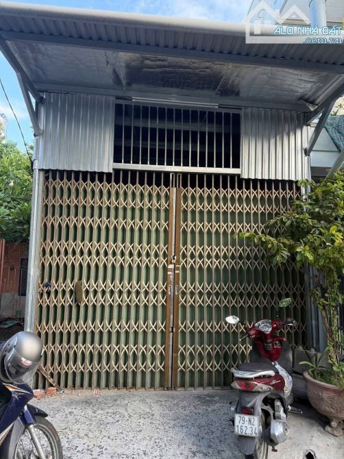 Bán đất giá rẻ, gần biển, đường ô tô cách đường lê Hồng Phong  20 m - 2