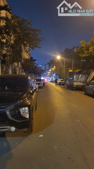 Bán nhà Thạch Bàn lô góc, ô tô thông , dòng tiền cho thuê ổn định - 2