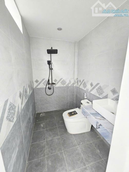 Chị em cần bán nhà mới xây KDC Đông Phú, xã Châu Thành, TP Cần Thơ. DT 100m2, Giá 1.680 tỷ - 2