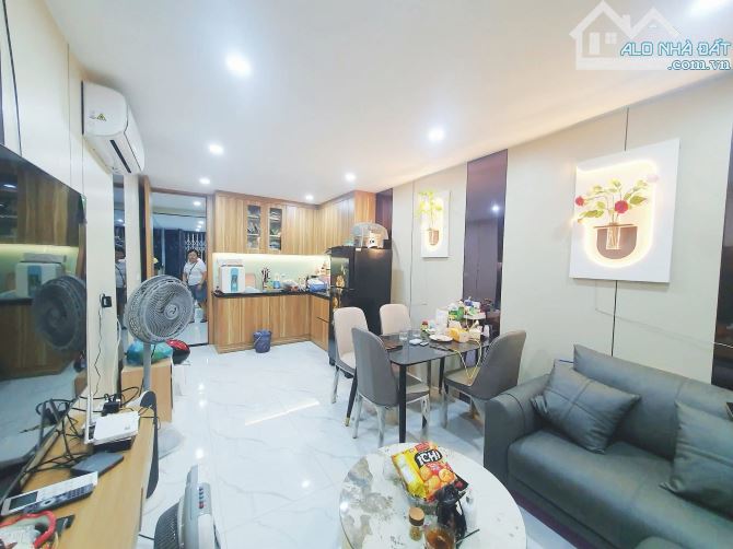 PHƯƠNG MAI - ĐỐNG ĐA - MẶT NGÕ THÔNG KINH DOANH - DT 85M² - 3 NGỦ - SỔ ĐỎ CC - CHỈ 5 TỶ - 2