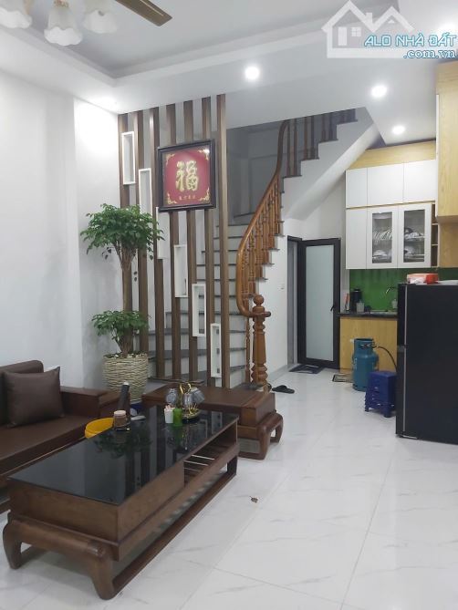 🏡 NHÀ ĐẸP NGÕ RỘNG – SÁT CHỢ QUANG TIẾN   6tỷ    5 tầng  • Đầu phố Quang Tiến giao - 2