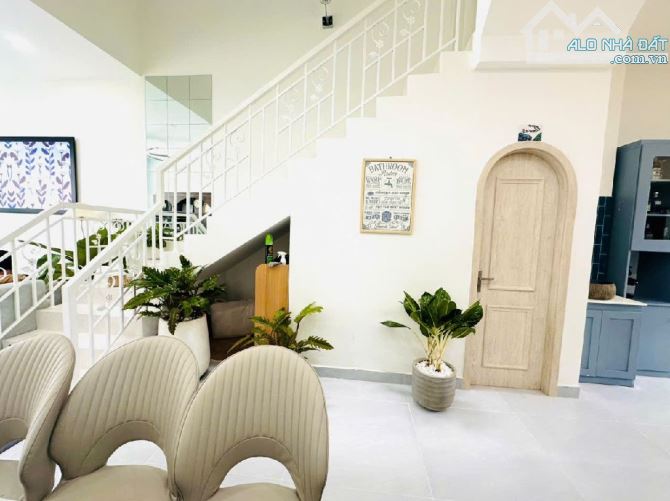 NHÀ 2 TẦNG MẶT TIỀN VÕ VĂN ĐỒNG - SÁT BÃI BIỂN TÂN TRÀ - 2