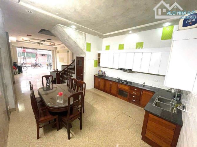 Bán nhà phân lô Nguyễn Trãi,60m 5 tầng 22,5 tỷ,vỉa hè rộng,ô tô tránh,kinh doanh sầm uất - 2