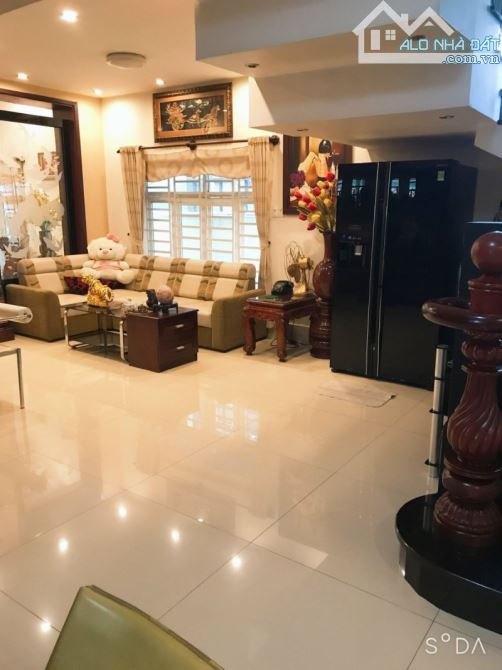 Gấp bán nhà Nguyễn Thị Định, Thủ Đức, Quận 2(cũ), dt 320m2, giá 25 tỷ. - 2