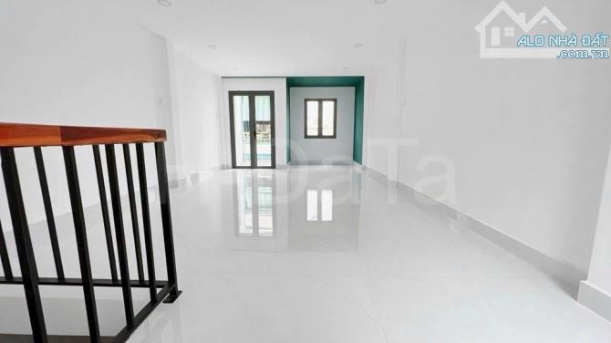 BÁN NHÀ HẺM XE HƠI 1 TRỤC – GẦN CHỢ HOA – DÒNG TIỀN ỔN ĐỊNH - 2