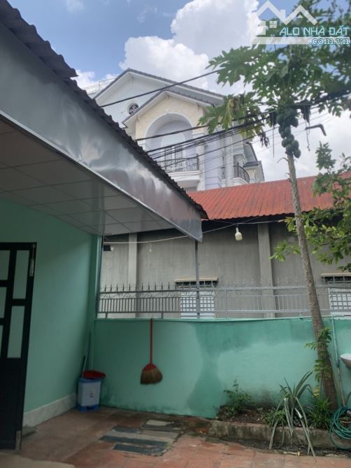 Gấp bán nhà Thủ Đức, dt 330m2, giá 25 tỷ, gần Mt Nguyễn Duy Trinh. - 2