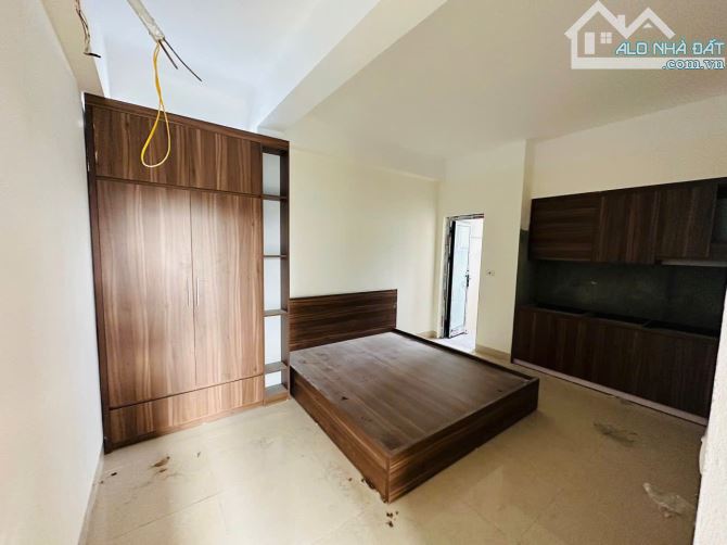 Cho Thuê CCMN 60 Đại La Hai Bà Trưng 30m2 Studio Cửa Sổ Ban Công Thang Máy Gần Chợ Full Đồ - 2