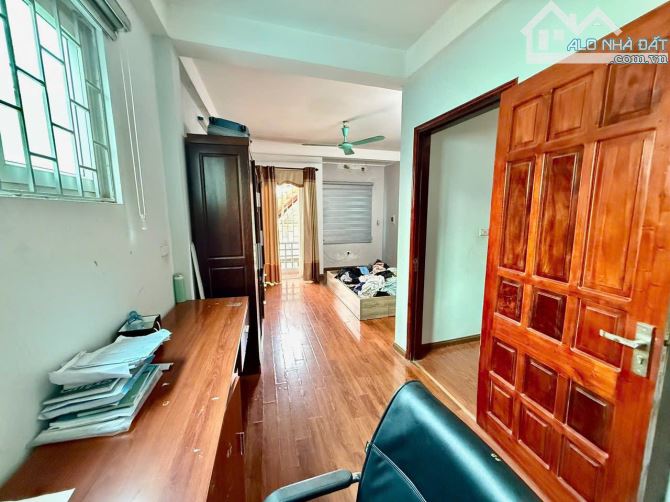 BÁN NHÀ HÀO NAM ĐỐNG ĐA 60m 5Tầng Mt 6.8m GIÁ 13.5 TỶ NGÕ THÔNG KINH DOANH. - 2