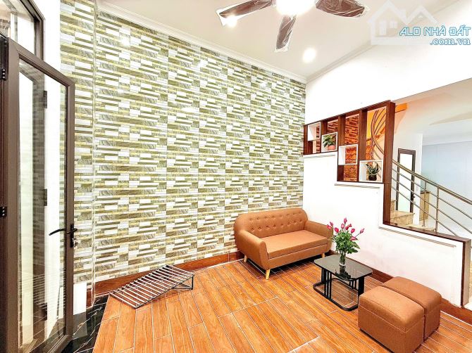 BÁN NHÀ TRUNG PHỤNG ĐỐNG ĐA 32m 5Tầng Mt 4.2m GIÁ 7.7 TỶ NGÕ THÔNG KINH DOANH - 2