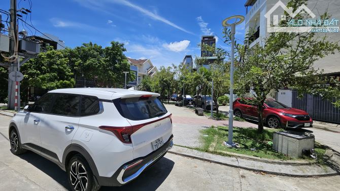 308m² ngang 13m view cong viên, sát biển Mỹ Khê xây căn hộ - 2