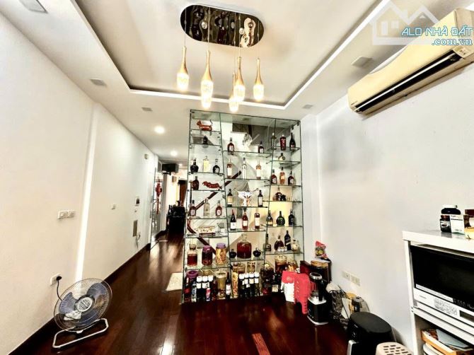 Văn phòng Mặt phố Yên Lãng Đống Đa 90m2 5 tầng mặt tiền 6.8m - 2