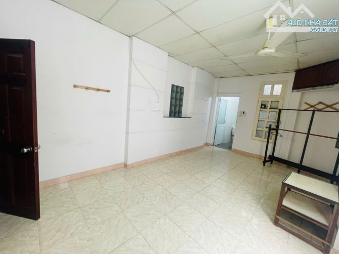 Ngộp bank, gấp bán nhà 125/... Lê Hoàng Phái, F17, Gò Vấp, 67m2, 2 tầng, 3PN, nhỉnh 4 tỷ - 2