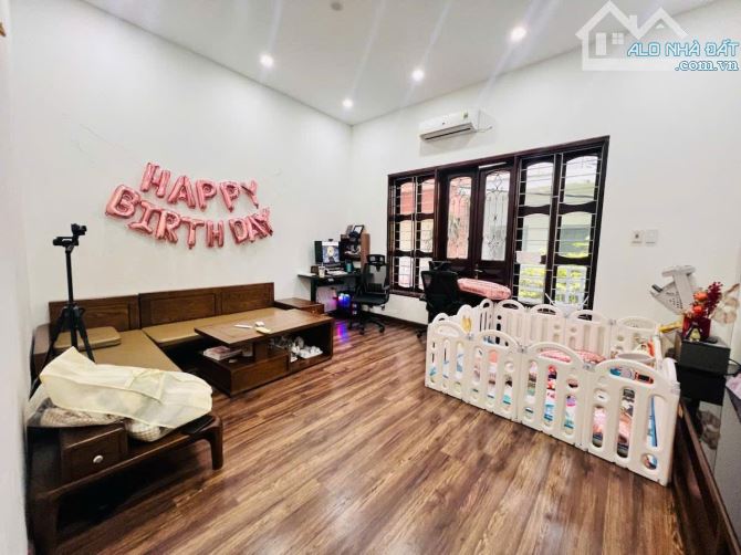 Bán phân lô Trần Quốc Hoàn - Ô tô tránh, 2 thoáng, Nhỉnh 21 Tỷ, 60m, mặt tiền 5m - 2