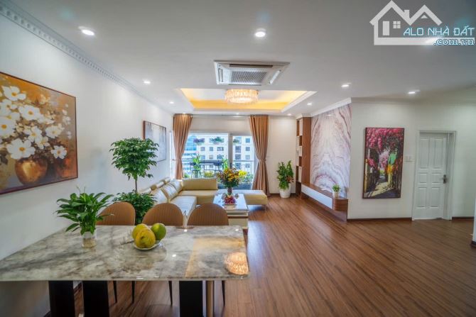 Bán Căn Hộ Golden Palace Lê Văn Lương DT 150m 4PN Full NT SĐCC hướng ĐN giá 13,8 tỷ - 2