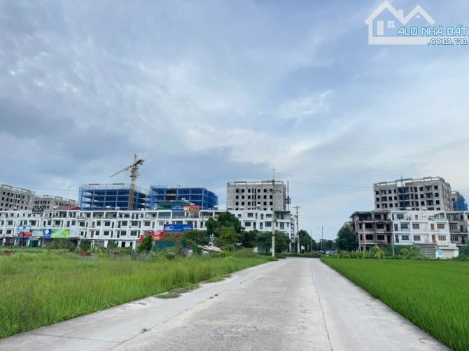 Bán đất 2 mặt tiền thôn Bạch Đa, Kim Hoa, Mê Linh. Gần KDT Kim Hoa và đường vành đai 4 - 2