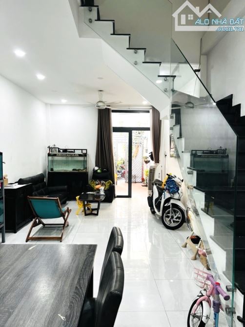 🏡💥HẺM XE HƠI💥NGUYỄN THIỆN THUẬT💥BÌNH THẠNH💥50M2 - 3 TẦNG ĐẸP💥SỔ NỞ HẬU💥CHỈ 7.x TỶ🌹 - 2