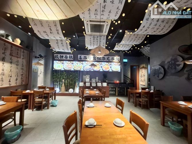 🔥 SIÊU PHẨM mặt tiền kinh doanh Trường Sơn, Quận 10 - Giá 2️⃣6️⃣ tỷ còn TL! - 2
