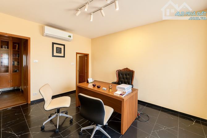 “Sống đẳng cấp – Căn hộ Đống Đa 3PN – View hồ – dưới 70 triệu / m² – Full nội thất 🛋️” - 2