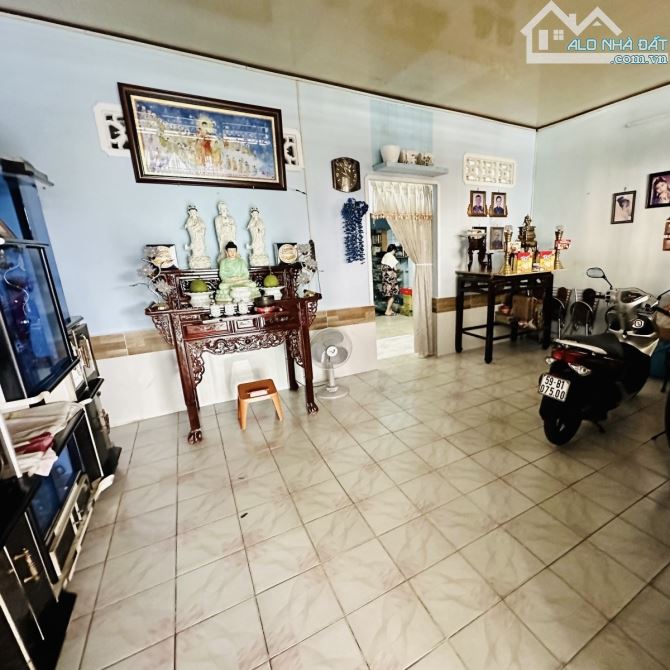 Bình Trưng Tây 35D.12T bán nhà 137m2 gần chung cư HomyLand - 2