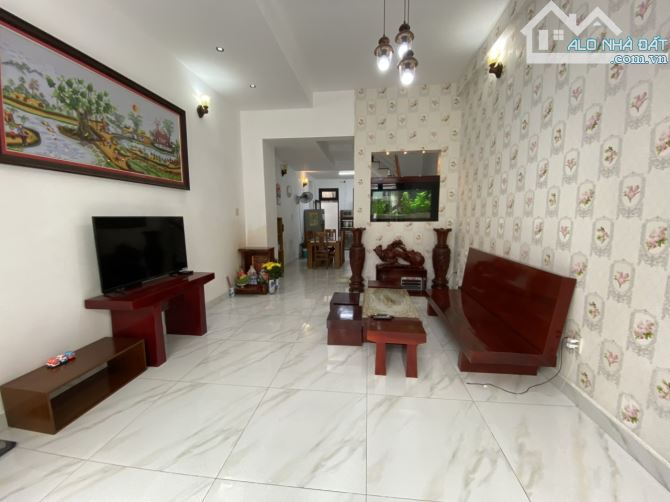 Bán Nhà 125/ Lê Đức Thọ, P17 – 3 Lầu Kiên Cố, DT 4x16m, Hẻm 8m Rộng – Giá 9 Tỷ TL - 2