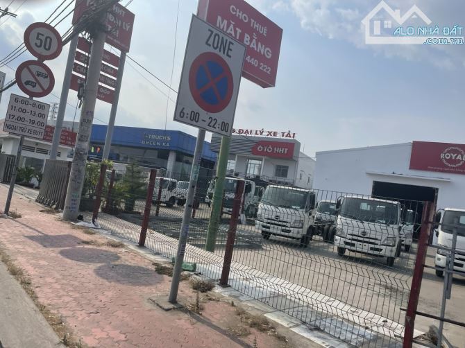 Chuyển nhượng Showroom ô tô 2 mặt tiền 87x115m giá 400 tỷ QL1A, Q12 - 2