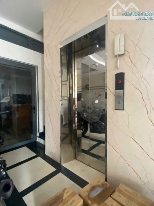 SIÊU BIỆT THỰ 4 TẦNG 2 CĂN RIÊNG BIỆT LÂM THỊ HỐ TCH VỪA Ở VỪA KINH DOANH - 2