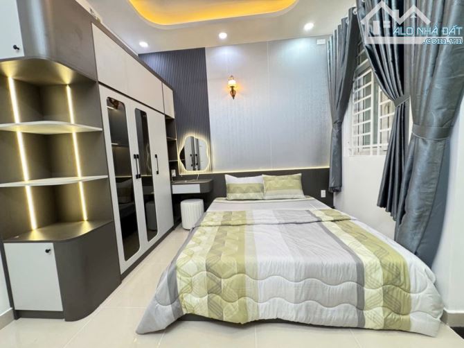 Nhà HXT đậu cửa 4 X 13 M 4 tầng 4 PN sổ hồng chính chủ nhỉnh 7 tỷ - 2
