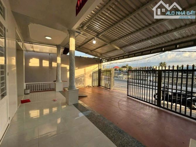 bán nhà mặt tiền đường rạch cái sơn, an bình cần thơ, giá 6.5 tỷ ( 8.4m x 22m ) - 2