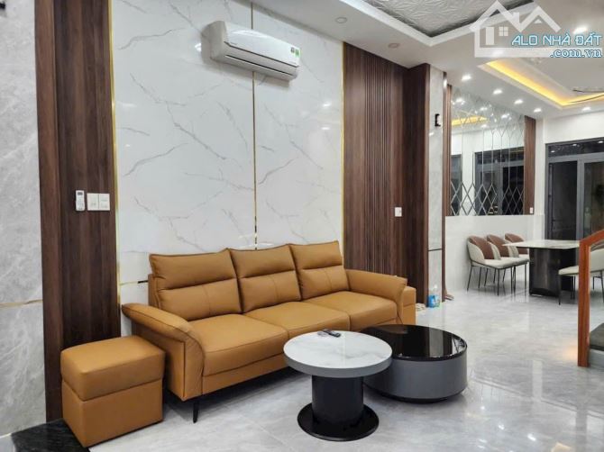 Bán nhà hẻm 6m 1942 Huỳnh Tấn Phát, NB, Dt 4 x18m, 3 lầu, ST. Giá 7,7 tỷ - 2