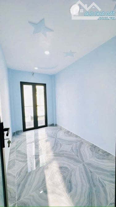 Nhà bán mặt tiền đường số Quận 4 sầm uất, 3 tầng mới tinh chỉ 2 tỷ 9 - 2