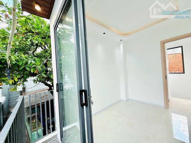 Nhà 2 tầng mới hẻm thông Nguyễn Duy P. Chánh Hưng. Giá 2,28 tỷ TL - 2