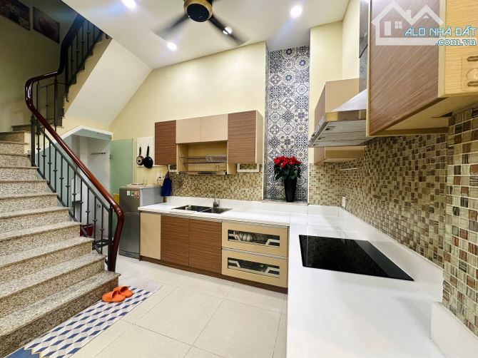 Nhà đẹp nguyên căn Bình Thạnh, P.21 cho thuê - 3 Tầng, Đủ nội thất - Đ. Xô Viết Nghệ Tĩnh - 2