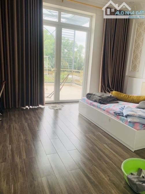 Bán gấp nhà đẹp ở ngay Phạm Thế Hiển, hẻm cao ráo rộng rãi, 100m2, 4T, SHR, HCĐ. - 2