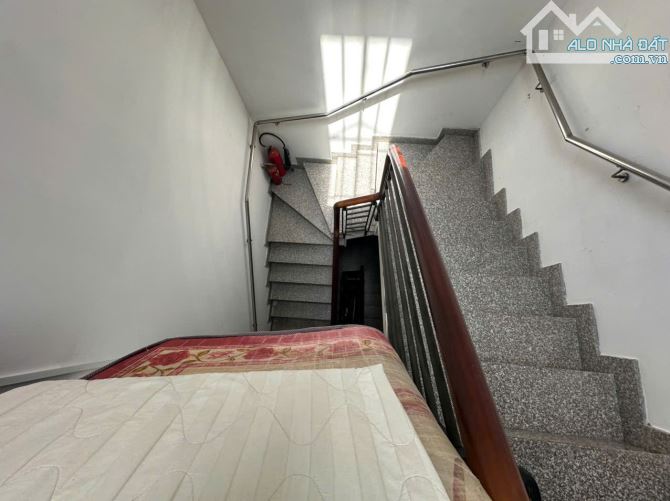 Bán nhà Bùi Thế Mỹ - sát bên Ni Sư Huỳnh Liên - DT 55m2 - 1 trệt 3 lầu - giá 6.9 tỷ Tl - 2