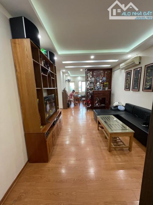 Cần bán CHCC tại Lĩnh Nam 74M -2 Ngủ, 1 Khác, 2 WC giá cực tốt Nhỉnh 4,73 tỷ(TL) - 2